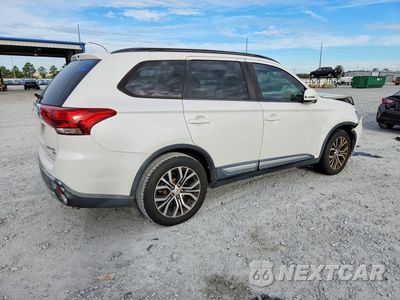 Trzecie zdjęcie samochodu z tyłu: 2016 MITSUBISHI OUTLANDER SE VIN:JA4AD3A30GZ034801 - miniatura