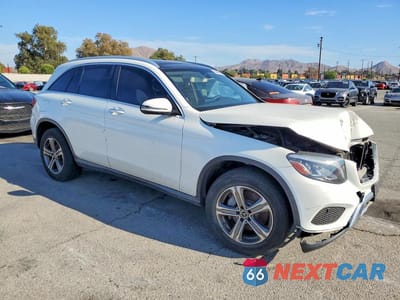 Czwarte zdjęcie samochodu z boku: 2019 MERCEDES-BENZ GLC 300 VIN:WDC0G4JB2K1000852 - miniatura