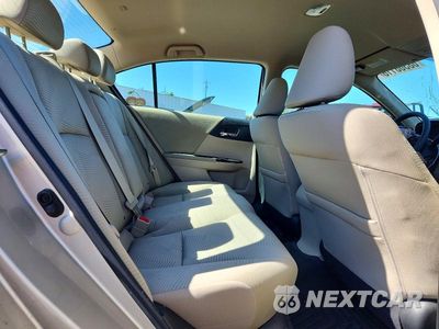 Zdjęcie 10 z 12 samochodu: 2016 HONDA ACCORD LX VIN:1HGCR2F37GA057978 - miniatura