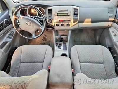 Zdjęcie 8 z 12 samochodu: 2005 TOYOTA TACOMA DOUBLE CAB VIN:5TELU42N75Z133220 - miniatura