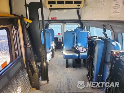 Zdjęcie 11 z 13 samochodu: 2013 FORD E350 SHUTTLE BUS VIN:1FTDS3EL8DDA47680 - miniatura