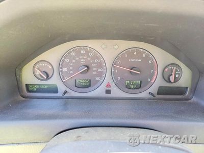 Zdjęcie 9 z 12 samochodu: 2003 VOLVO S60 VIN:YV1RS61TX32270644 - miniatura