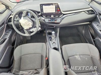 Zdjęcie 8 z 13 samochodu: 2020 TOYOTA C-HR LE VIN:JTNKHMBXXL1067041 - miniatura