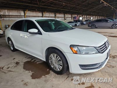 Czwarte zdjęcie samochodu z boku: 2014 VOLKSWAGEN PASSAT S VIN:1VWAT7A35EC022852 - miniatura