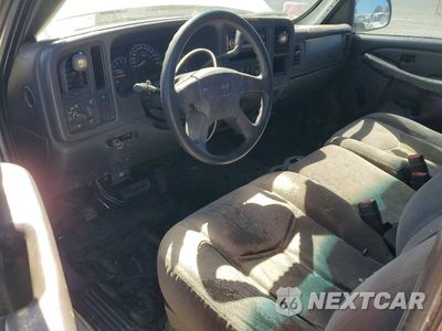 Zdjęcie 8 z 12 samochodu: 2005 GMC NEW SIERRA C1500 VIN:1GTEC14X75Z221740 - miniatura