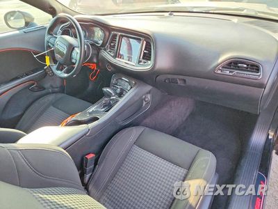 Zdjęcie 8 z 12 samochodu: 2017 DODGE CHALLENGER R/T VIN:2C3CDZBT8HH530743 - miniatura