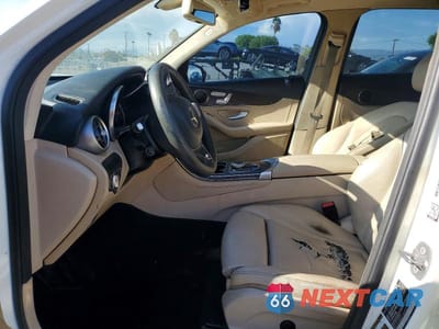 Zdjęcie 7 z 13 samochodu: 2019 MERCEDES-BENZ GLC 300 VIN:WDC0G4JB2K1000852 - miniatura