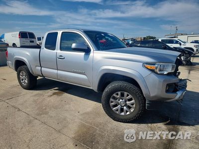 Czwarte zdjęcie samochodu z boku: 2017 TOYOTA TACOMA SR5 V6 VIN:5TFRZ5CN6HX047389 - miniatura