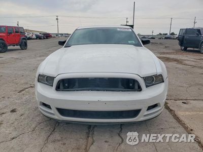 Piąte zdjęcie samochodu w środku: 2014 FORD MUSTANG VIN:1ZVBP8AM6E5204605 - miniatura