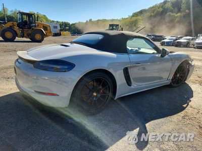 Trzecie zdjęcie samochodu z tyłu: 2025 PORSCHE BOXSTER GTS VIN:WP0CD2A89SK230208 - miniatura