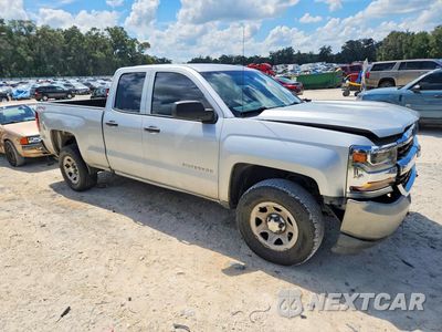 Czwarte zdjęcie samochodu z boku: 2018 CHEVROLET SILVERADO K1500 VIN:1GCVKNEH5JZ125889 - miniatura