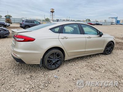 Trzecie zdjęcie samochodu z tyłu: 2019 FORD FUSION SE VIN:3FA6P0HD2KR164341 - miniatura