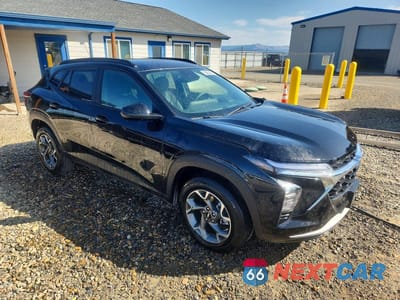 Czwarte zdjęcie samochodu z boku: 2026 CHEVROLET TRAX 1LT VIN:KL77LHEP8TC122650 - miniatura