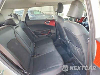 Zdjęcie 10 z 12 samochodu: 2021 KIA SOUL GT-LINE TURBO VIN:KNDJ53AF7M7759090 - miniatura