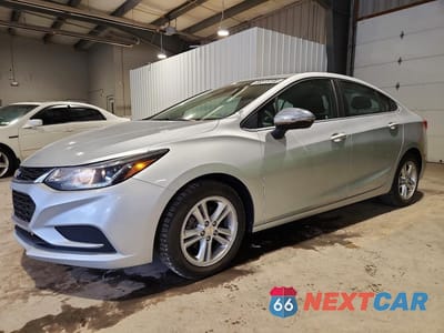2018 CHEVROLET CRUZE LT 1G1BE5SM3J7171754 - główne zdjęcie licytacji z USA - miniatura