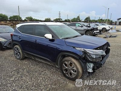 Czwarte zdjęcie samochodu z boku: 2024 KIA SELTOS S VIN:KNDEU2AA1R7631325 - miniatura