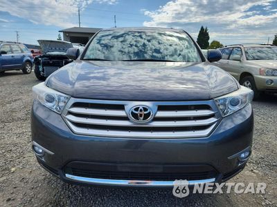 Piąte zdjęcie samochodu w środku: 2013 TOYOTA HIGHLANDER LIMITED VIN:5TDDK3EH1DS213473 - miniatura