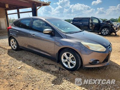 Czwarte zdjęcie samochodu z boku: 2014 FORD FOCUS SE VIN:1FADP3K22EL115062 - miniatura