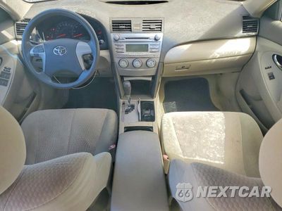Zdjęcie 8 z 12 samochodu: 2010 TOYOTA CAMRY LE VIN:4T1BF3EKXAU531537 - miniatura