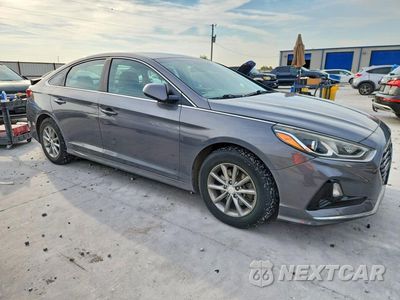 Czwarte zdjęcie samochodu z boku: 2018 HYUNDAI SONATA SE VIN:5NPE24AF8JH705370 - miniatura