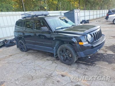 Czwarte zdjęcie samochodu z boku: 2015 JEEP PATRIOT SPORT VIN:1C4NJRBBXFD439018 - miniatura