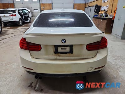 Zdjęcie 6 z 12 samochodu: 2013 BMW 3 SERIES XI VIN:WBA3B3C50DF540707 - miniatura