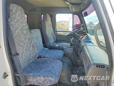 Zdjęcie 10 z 12 samochodu: 2010 NISSAN DIESEL UD2000 VIN:JNAMB81H3AAE80101 - miniatura
