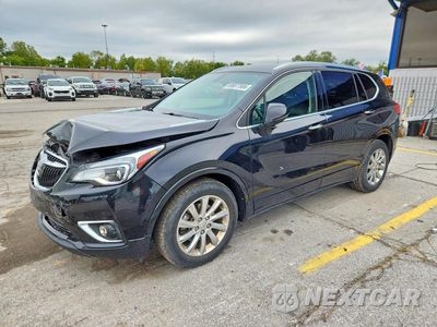 2020 BUICK ENVISION ESSENCE LRBFXCSA6LD032380 - główne zdjęcie licytacji z USA - miniatura