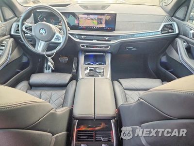 Zdjęcie 8 z 13 samochodu: 2024 BMW X7 XDRIVE40I VIN:5UX23EM0XR9S73302 - miniatura