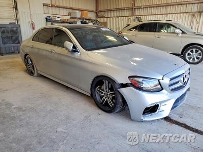 Czwarte zdjęcie samochodu z boku: 2019 MERCEDES-BENZ E 300 VIN:WDDZF4JB9KA612097 - miniatura