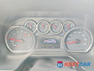Zdjęcie 9 z 13 samochodu: 2021 CHEVROLET TAHOE K1500 Z71 VIN:1GNSKPKD0MR378713 - miniatura