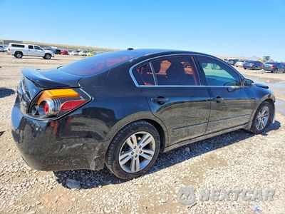 Trzecie zdjęcie samochodu z tyłu: 2011 NISSAN ALTIMA SR VIN:1N4BL2AP5BN440587 - miniatura