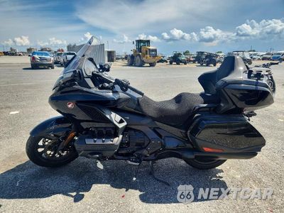 Trzecie zdjęcie samochodu z tyłu: 2023 HONDA GL1800 D VIN:JH2SC7952PK500299 - miniatura