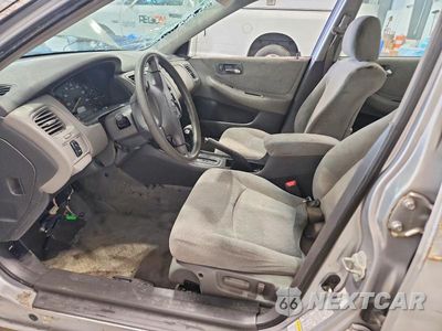 Zdjęcie 7 z 12 samochodu: 2002 HONDA ACCORD LX VIN:1HGCG16442A021814 - miniatura