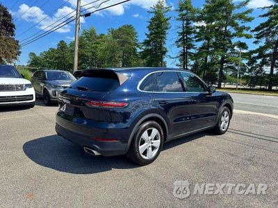 Czwarte zdjęcie samochodu z boku: 2019 PORSCHE CAYENNE VIN:WP1AA2AYXKDA03869 - miniatura