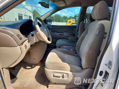 Zdjęcie 7 z 13 samochodu: 2008 TOYOTA SIENNA LE 7-PASSENGER VIN:5TDZK23C48S102722 - miniatura