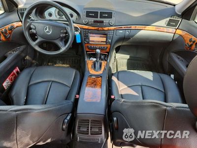 Zdjęcie 8 z 13 samochodu: 2009 MERCEDES-BENZ E 350 VIN:WDBUF56X69B424073 - miniatura