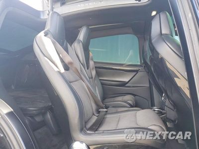 Zdjęcie 10 z 12 samochodu: 2017 TESLA MODEL X VIN:5YJXCAE22HF041538 - miniatura