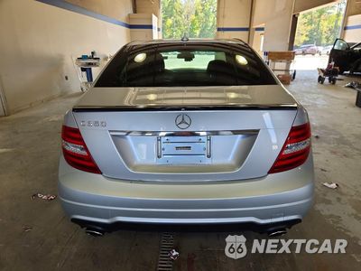 Zdjęcie 6 z 12 samochodu: 2013 MERCEDES-BENZ C 350 VIN:WDDGF5HB9DA864244 - miniatura