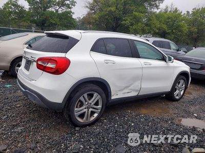 Trzecie zdjęcie samochodu z tyłu: 2019 MERCEDES-BENZ GLA 250 4MATIC VIN:WDCTG4GB8KJ536127 - miniatura