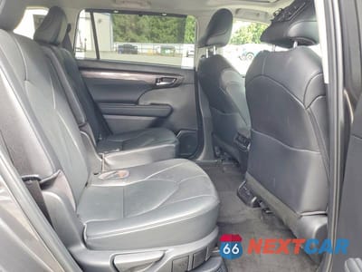 Zdjęcie 11 z 13 samochodu: 2023 TOYOTA HIGHLANDER HYBRID LIMITED VIN:5TDXBRCH6PS137918 - miniatura