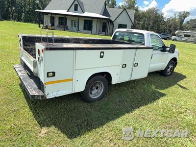 Czwarte zdjęcie samochodu z boku: 2015 FORD F350 SUPER DUTY VIN:1FDRF3G67FEC14945 - miniatura