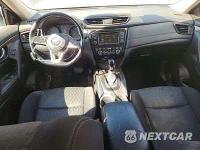 Zdjęcie 8 z 13 samochodu: 2020 NISSAN ROGUE SV VIN:JN8AT2MT4LW017255 - miniatura
