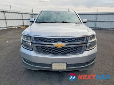 Piąte zdjęcie samochodu w środku: 2018 CHEVROLET SUBURBAN K1500 LT VIN:1GNSKHKC6JR295876 - miniatura