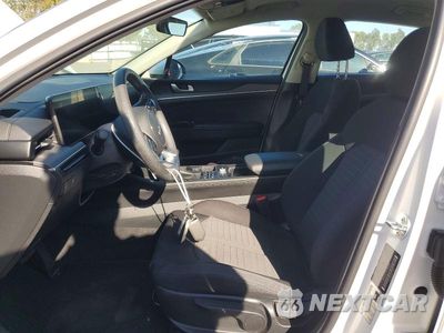 Zdjęcie 7 z 12 samochodu: 2025 KIA K5 LXS VIN:KNAG24J71S5362465 - miniatura