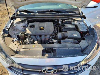 Zdjęcie 11 z 12 samochodu: 2019 HYUNDAI ELANTRA SE VIN:5NPD74LF3KH493649 - miniatura