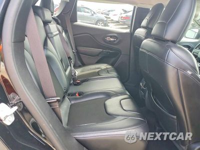 Zdjęcie 11 z 14 samochodu: 2019 JEEP CHEROKEE LATITUDE PLUS VIN:1C4PJLLB1KD387955 - miniatura
