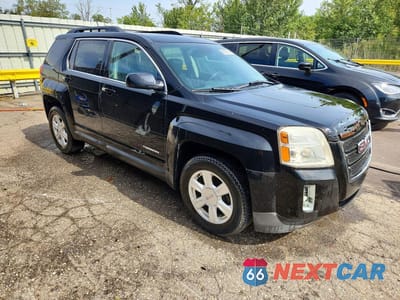 Czwarte zdjęcie samochodu z boku: 2015 GMC TERRAIN SLT VIN:2GKFLXEK1F6393614 - miniatura
