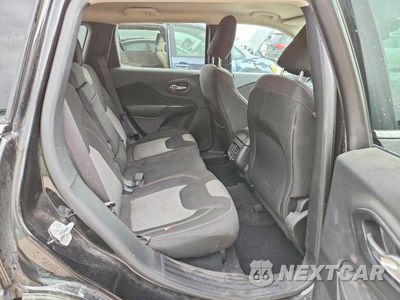 Zdjęcie 10 z 12 samochodu: 2014 JEEP CHEROKEE LATITUDE VIN:1C4PJMCS5EW230508 - miniatura