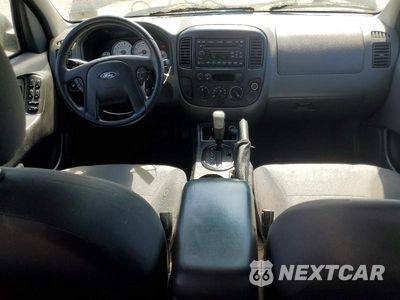Zdjęcie 8 z 13 samochodu: 2006 FORD ESCAPE XLS VIN:1FMYU92ZX6KC25283 - miniatura